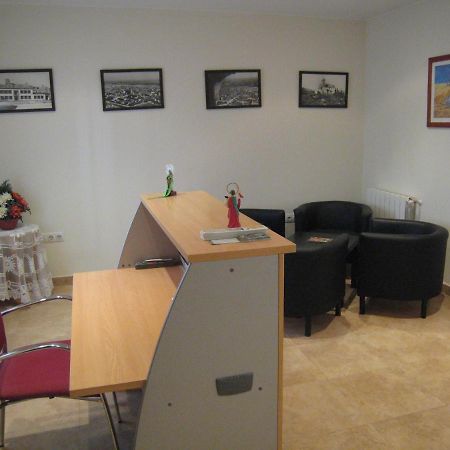 Hostal Alfajarin El Burgo de Ebro Bagian luar foto